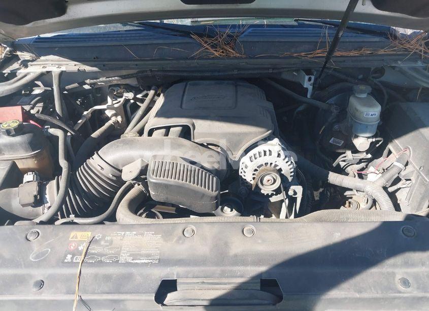 Photo 10 of 2013 Chevrolet Tahoe LS (VIN 1GNSCAE00DR361459)