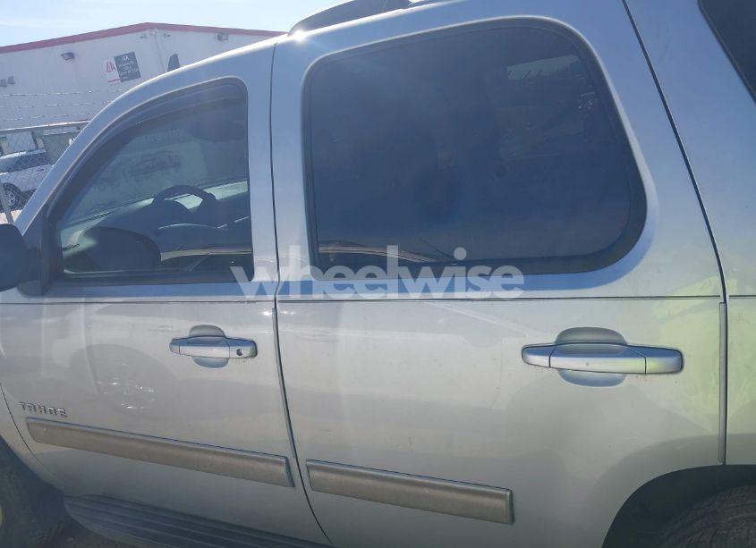Photo 14 of 2013 Chevrolet Tahoe LS (VIN 1GNSCAE00DR361459)