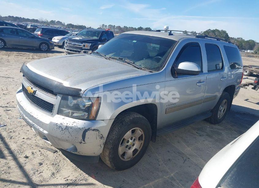 Photo 2 of 2013 Chevrolet Tahoe LS (VIN 1GNSCAE00DR361459)
