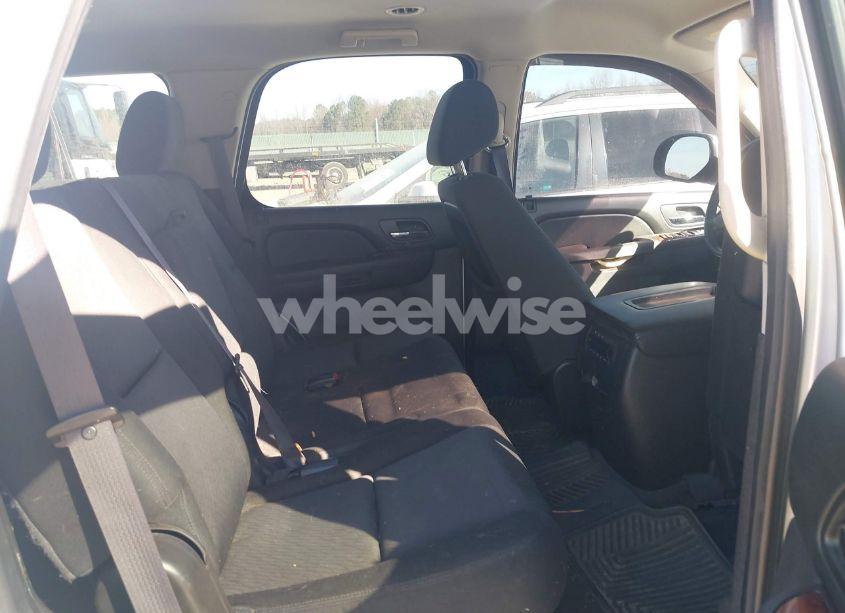 Photo 8 of 2013 Chevrolet Tahoe LS (VIN 1GNSCAE00DR361459)