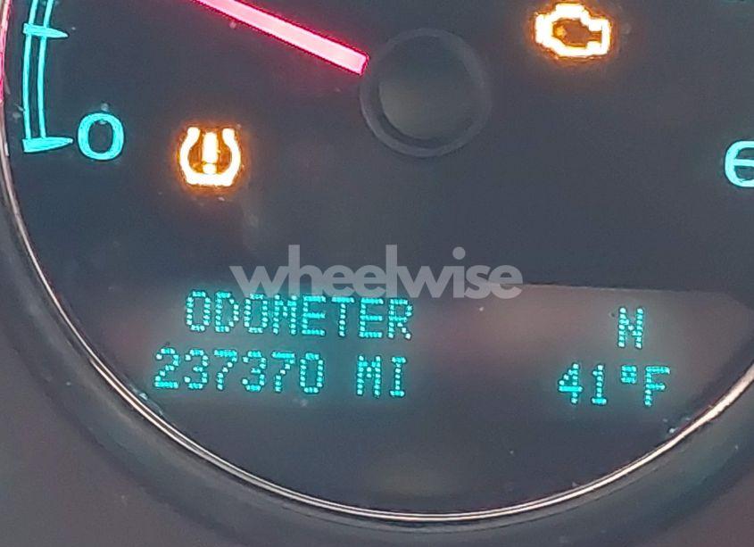 Photo 15 of 2013 Chevrolet Tahoe LS (VIN 1GNSCAE00DR366239)