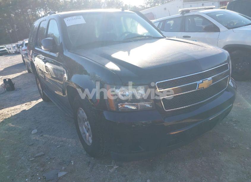 2014 Chevrolet Tahoe LS (VIN 1GNSCAE00ER127114) main photo