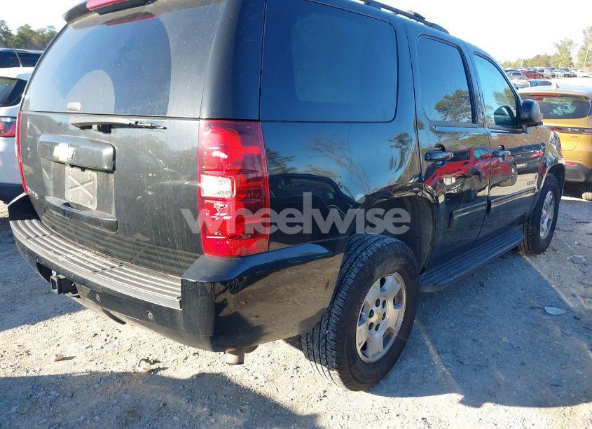 Photo 4 of 2014 Chevrolet Tahoe LS (VIN 1GNSCAE00ER127114)