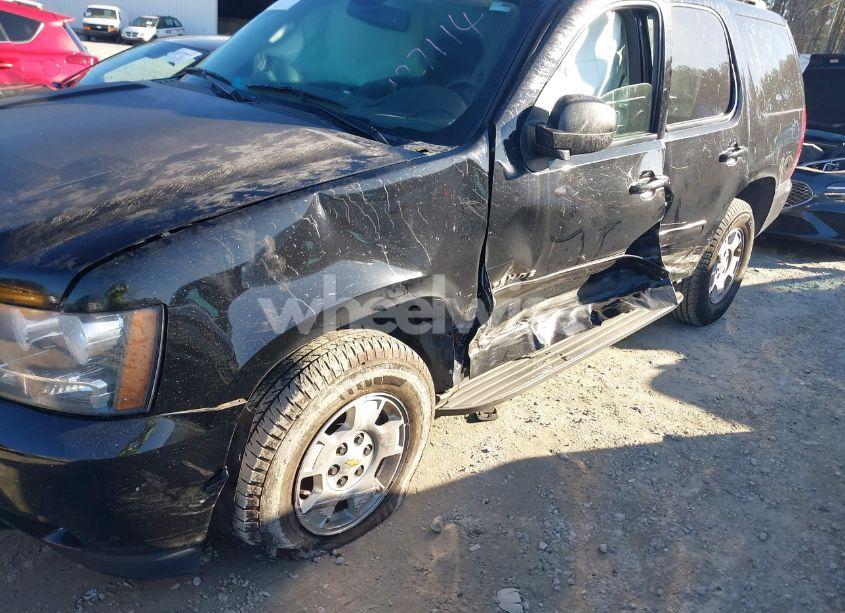 Photo 6 of 2014 Chevrolet Tahoe LS (VIN 1GNSCAE00ER127114)