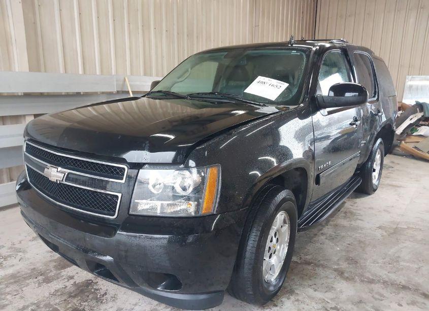 Photo 2 of 2011 Chevrolet Tahoe LS (VIN 1GNSCAE01BR161865)