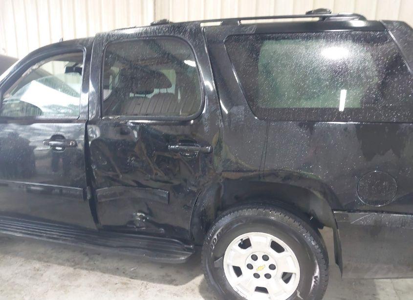 Photo 6 of 2011 Chevrolet Tahoe LS (VIN 1GNSCAE01BR161865)