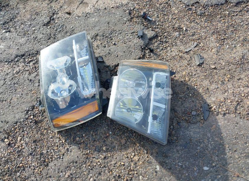 Photo 12 of 2011 Chevrolet Tahoe LS (VIN 1GNSCAE01BR171568)