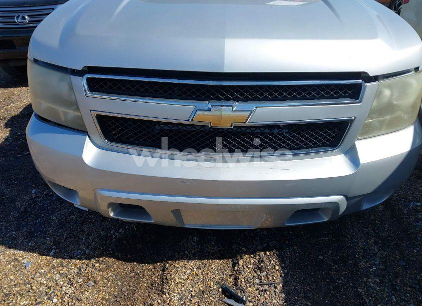 Photo 6 of 2011 Chevrolet Tahoe LS (VIN 1GNSCAE01BR171568)