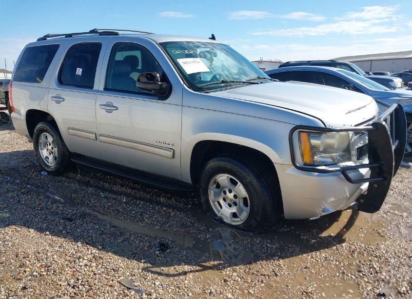 2011 Chevrolet Tahoe LS (VIN 1GNSCAE01BR232367) main photo