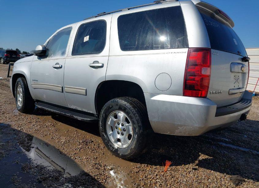 Photo 3 of 2011 Chevrolet Tahoe LS (VIN 1GNSCAE01BR232367)
