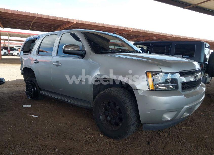 2011 Chevrolet Tahoe LS (VIN 1GNSCAE02BR181767) main photo