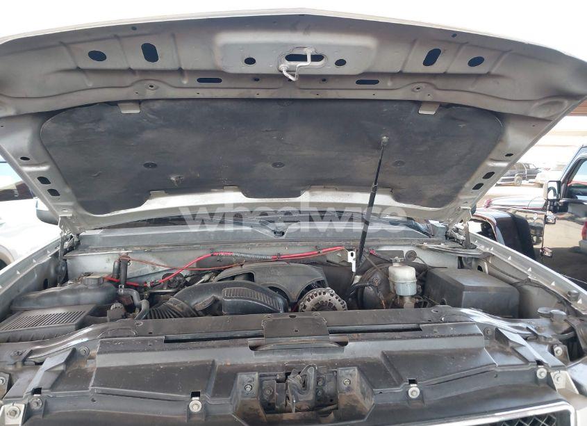 Photo 10 of 2011 Chevrolet Tahoe LS (VIN 1GNSCAE02BR181767)