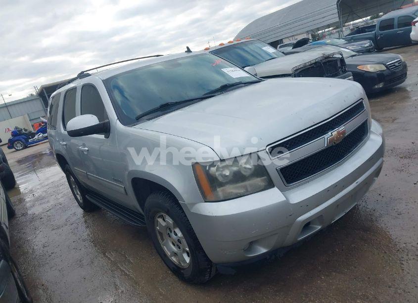 2011 Chevrolet Tahoe LS (VIN 1GNSCAE02BR357961) main photo