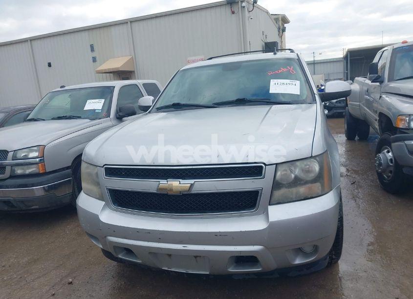 Photo 12 of 2011 Chevrolet Tahoe LS (VIN 1GNSCAE02BR357961)