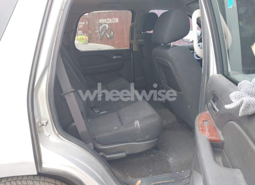 Photo 8 of 2011 Chevrolet Tahoe LS (VIN 1GNSCAE02BR357961)