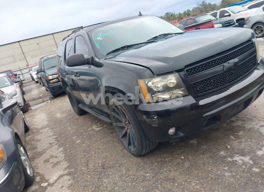 2011 Chevrolet Tahoe LS (VIN 1GNSCAE03BR153332) main photo