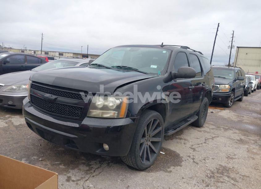 Photo 2 of 2011 Chevrolet Tahoe LS (VIN 1GNSCAE03BR153332)