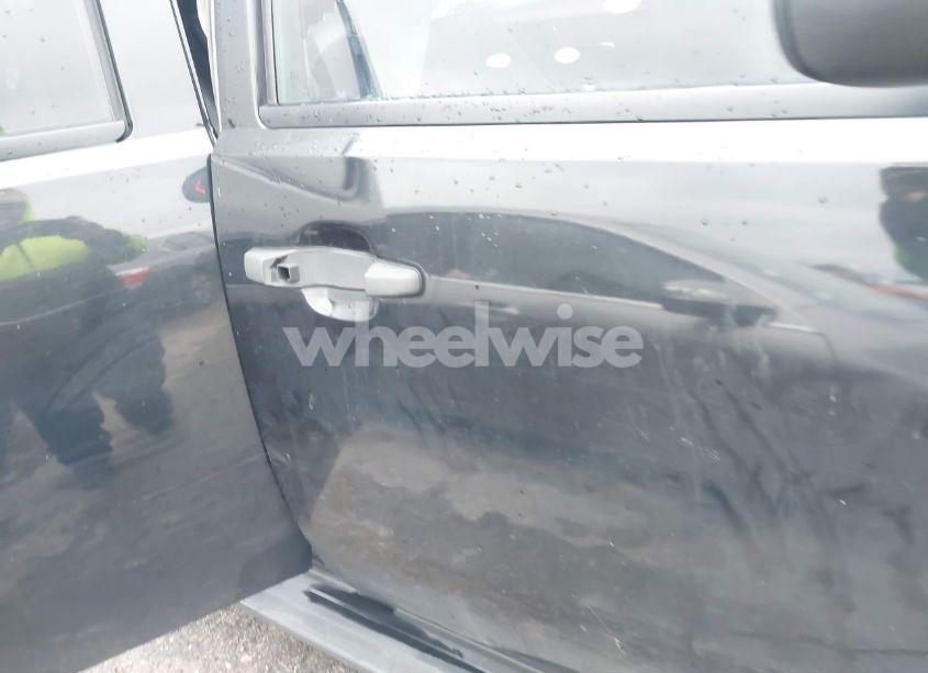 Photo 6 of 2011 Chevrolet Tahoe LS (VIN 1GNSCAE03BR153332)