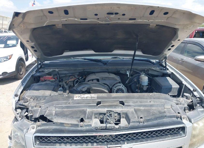 Photo 10 of 2012 Chevrolet Tahoe LS (VIN 1GNSCAE03CR282995)