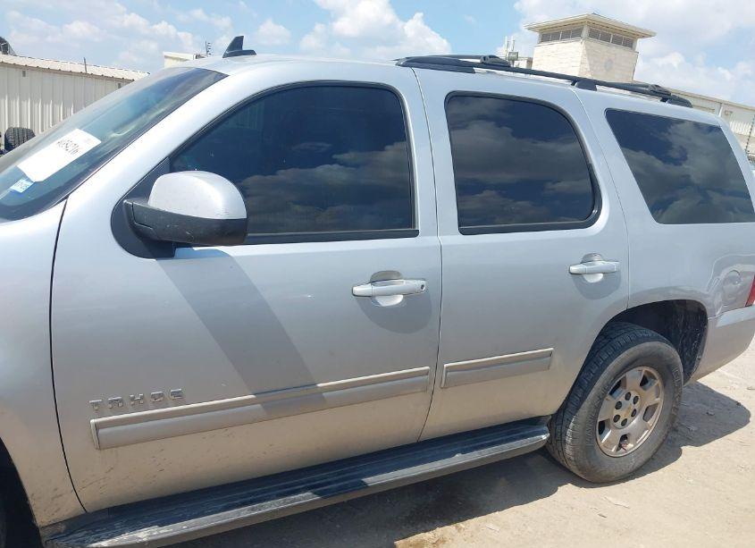 Photo 14 of 2012 Chevrolet Tahoe LS (VIN 1GNSCAE03CR282995)