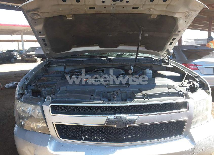 Photo 10 of 2013 Chevrolet Tahoe LS (VIN 1GNSCAE03DR179027)
