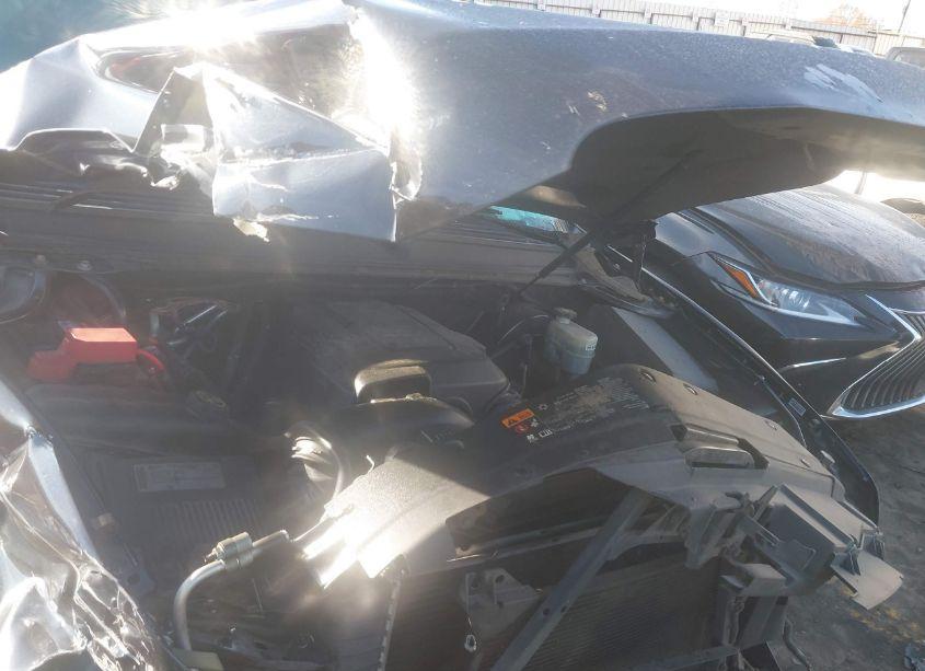 Photo 10 of 2013 Chevrolet Tahoe LS (VIN 1GNSCAE03DR204816)