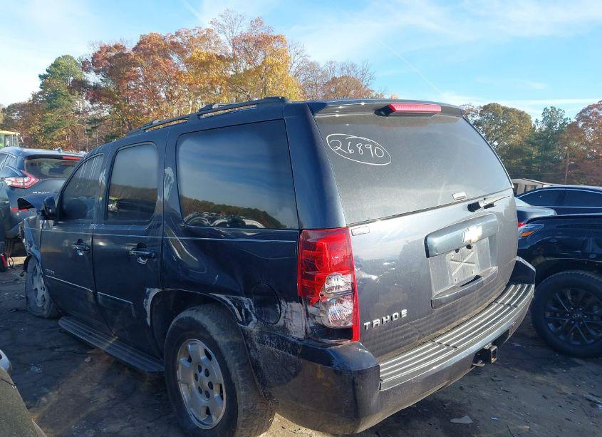 Photo 3 of 2013 Chevrolet Tahoe LS (VIN 1GNSCAE03DR204816)