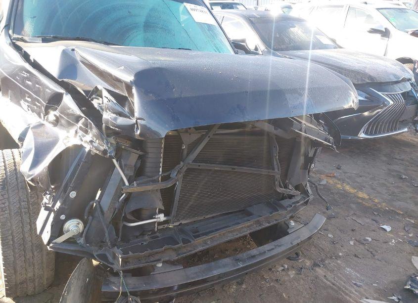 Photo 6 of 2013 Chevrolet Tahoe LS (VIN 1GNSCAE03DR204816)