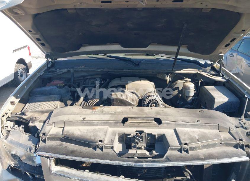 Photo 10 of 2014 Chevrolet Tahoe LS (VIN 1GNSCAE03ER168028)