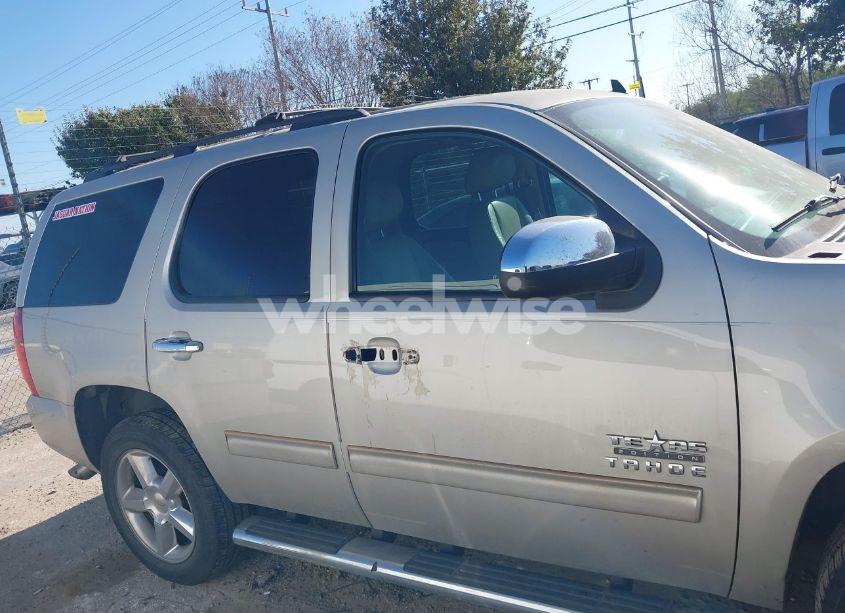 Photo 13 of 2014 Chevrolet Tahoe LS (VIN 1GNSCAE03ER168028)