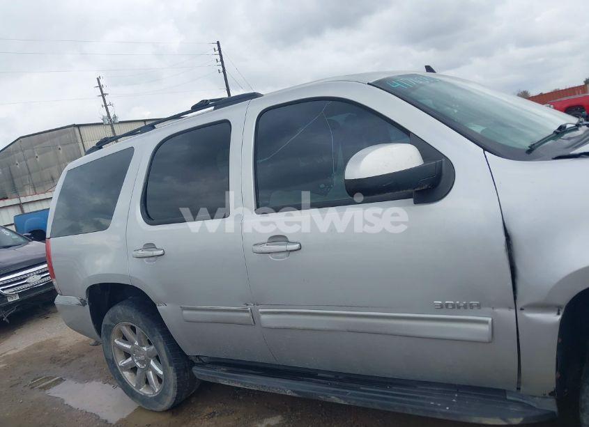 Photo 13 of 2011 Chevrolet Tahoe LS (VIN 1GNSCAE04BR101255)