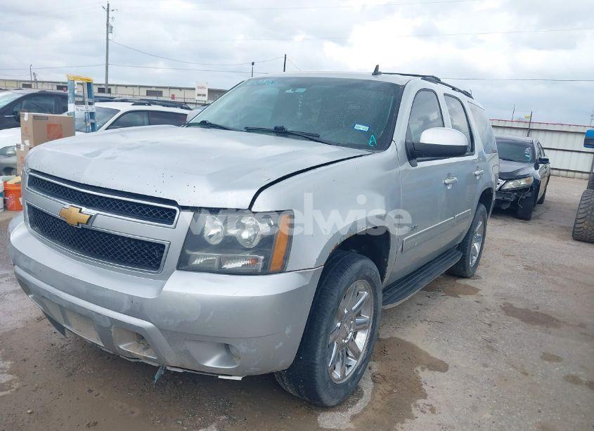 Photo 2 of 2011 Chevrolet Tahoe LS (VIN 1GNSCAE04BR101255)