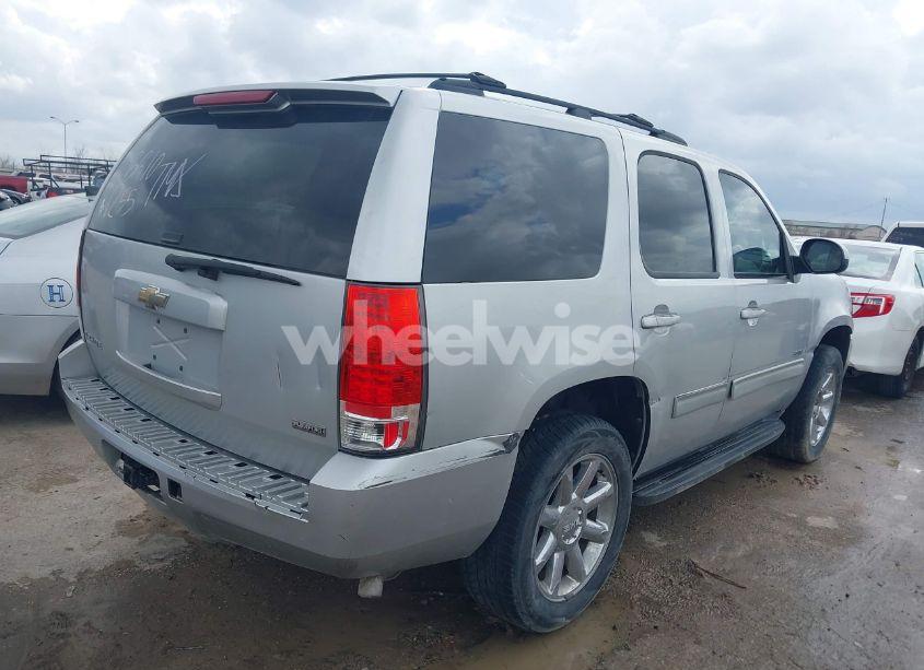 Photo 4 of 2011 Chevrolet Tahoe LS (VIN 1GNSCAE04BR101255)