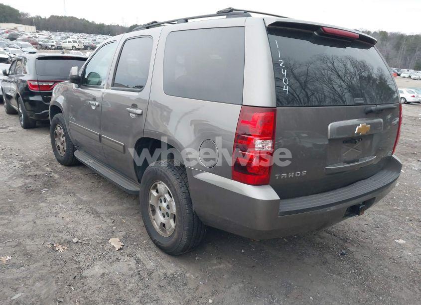 Photo 3 of 2012 Chevrolet Tahoe LS (VIN 1GNSCAE04CR112404)