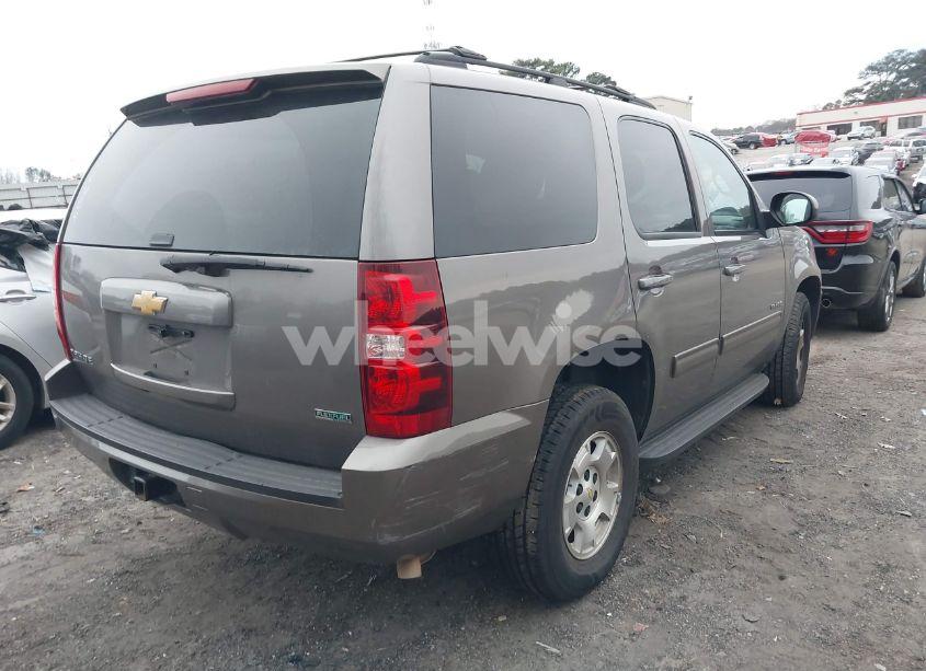 Photo 4 of 2012 Chevrolet Tahoe LS (VIN 1GNSCAE04CR112404)