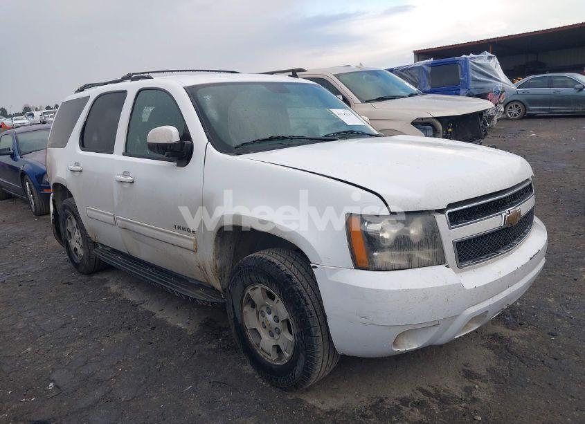 2011 Chevrolet Tahoe LS (VIN 1GNSCAE05BR164865) main photo