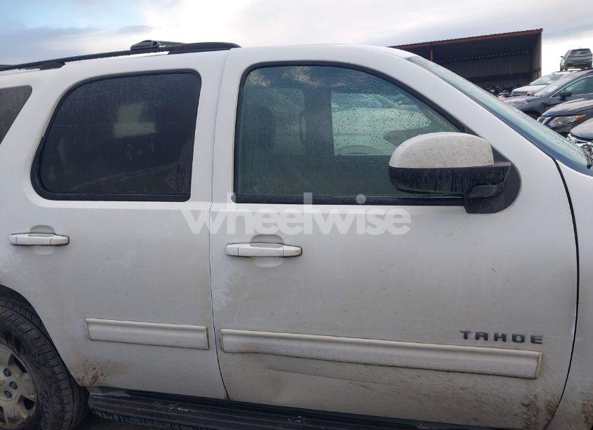 Photo 13 of 2011 Chevrolet Tahoe LS (VIN 1GNSCAE05BR164865)