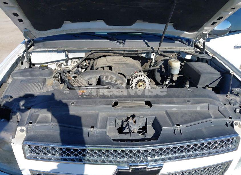 Photo 10 of 2011 Chevrolet Tahoe LS (VIN 1GNSCAE05BR256493)