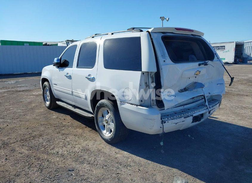 Photo 3 of 2011 Chevrolet Tahoe LS (VIN 1GNSCAE05BR256493)