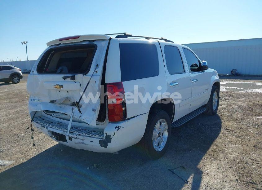 Photo 4 of 2011 Chevrolet Tahoe LS (VIN 1GNSCAE05BR256493)