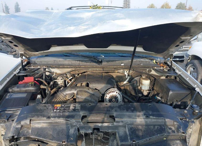 Photo 10 of 2011 Chevrolet Tahoe LS (VIN 1GNSCAE05BR370462)