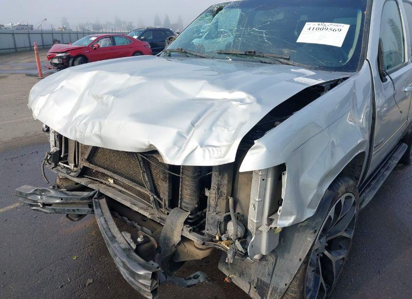 Photo 18 of 2011 Chevrolet Tahoe LS (VIN 1GNSCAE05BR370462)