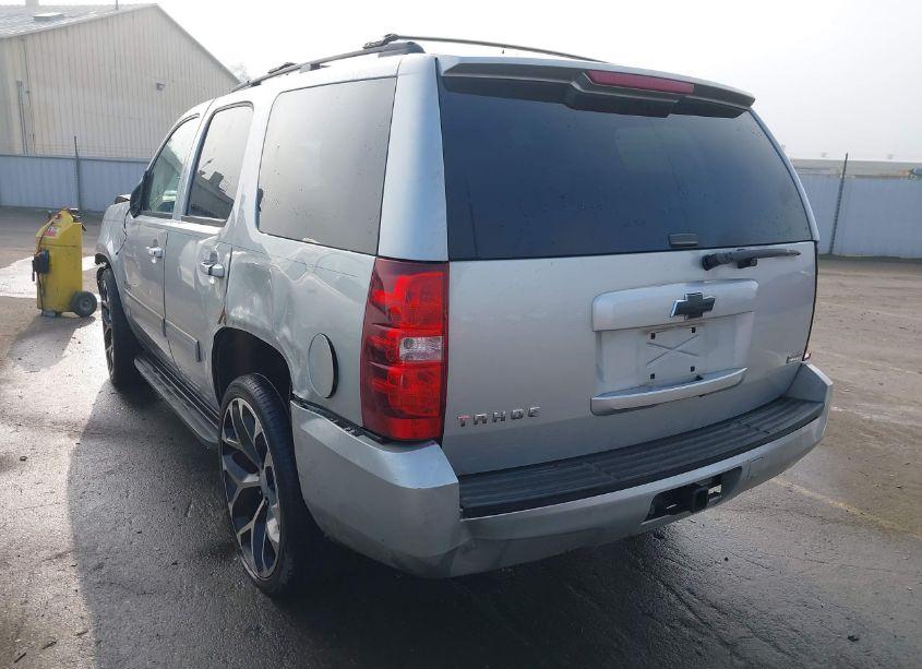 Photo 3 of 2011 Chevrolet Tahoe LS (VIN 1GNSCAE05BR370462)