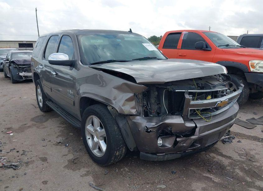 2013 Chevrolet Tahoe LS (VIN 1GNSCAE05DR170006) main photo