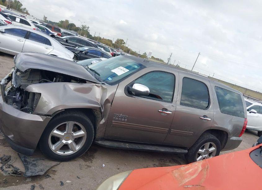 Photo 14 of 2013 Chevrolet Tahoe LS (VIN 1GNSCAE05DR170006)