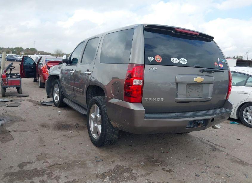 Photo 3 of 2013 Chevrolet Tahoe LS (VIN 1GNSCAE05DR170006)