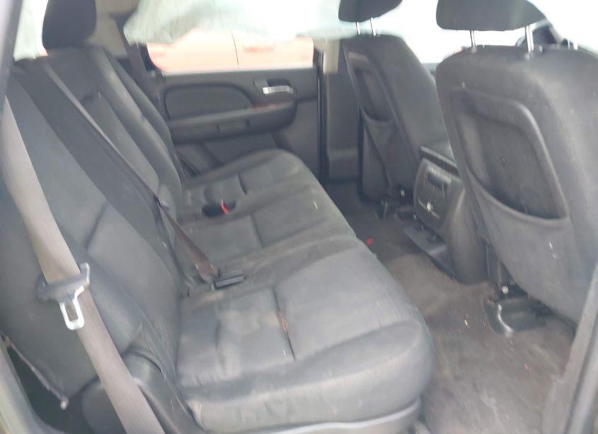 Photo 8 of 2013 Chevrolet Tahoe LS (VIN 1GNSCAE05DR170006)