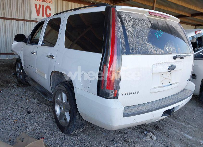 Photo 3 of 2011 Chevrolet Tahoe LS (VIN 1GNSCAE06BR268913)