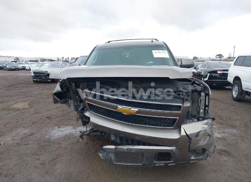 Photo 12 of 2013 Chevrolet Tahoe LS (VIN 1GNSCAE06DR105066)