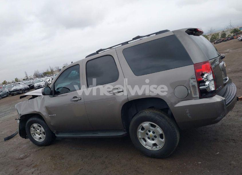 Photo 14 of 2013 Chevrolet Tahoe LS (VIN 1GNSCAE06DR105066)